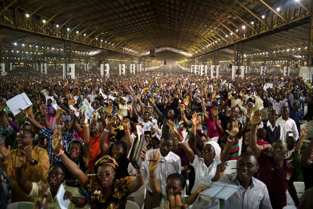 Yaoundé 6 : le sous-préfet ordonne la fermeture des églises de réveil non conformes, le Cameroun renforce le contrôle des lieux de culte