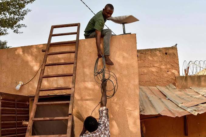 Sénégal : Starlink mis à contribution pour connecter un million de personnes d’ici 2026